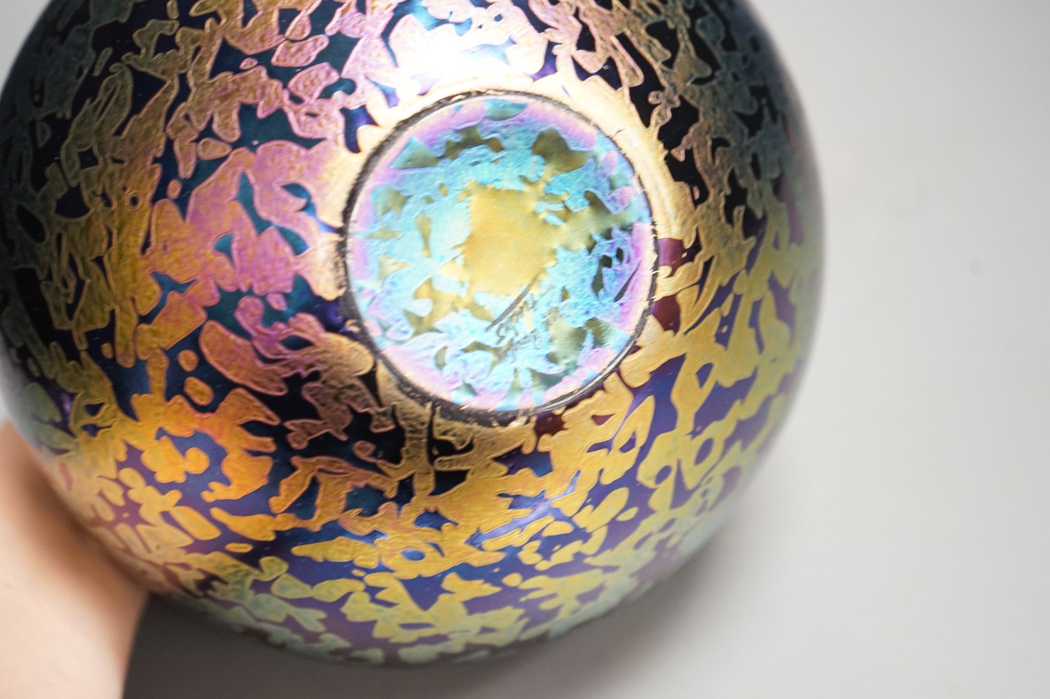 A Royal Brierley studio glass vase, 20cm